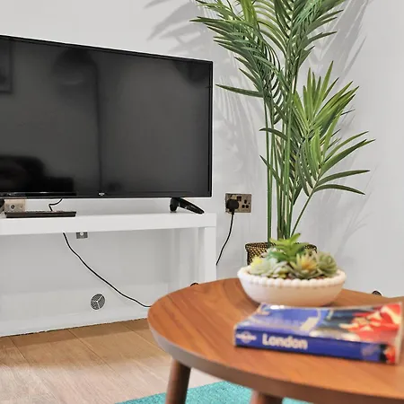 One Bedroom Short Term & Flexible Renting Hoxton With Free Wifi * London