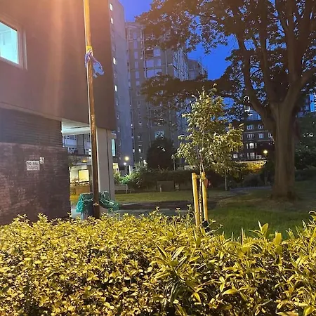 Flat In Vauxhall Apartment