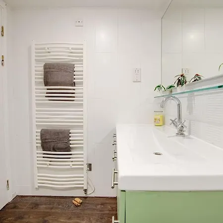 Luxstay Earls Court - Sleeps Up To 7 * Londen