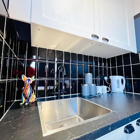 61 Studio, Ideal For Tourists High Recommend!!! London