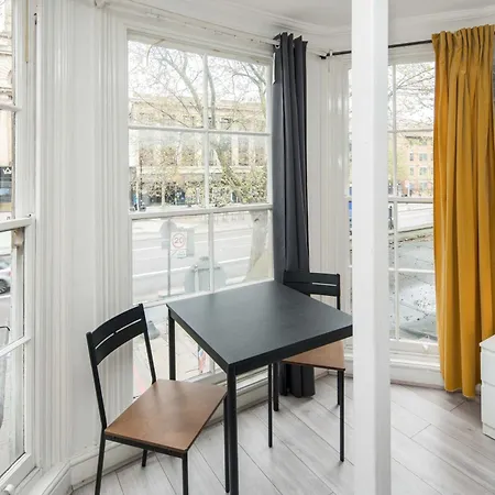 Private Double Shared Bathroom Near Centre