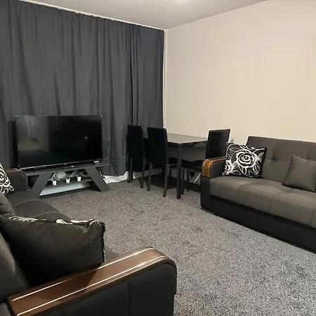 Flat In Vauxhall Apartment