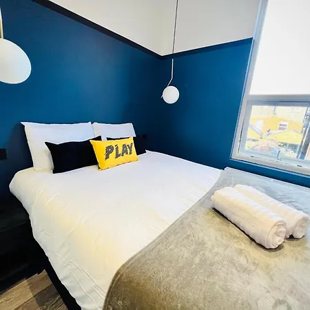 61 Studio, Ideal For Tourists High Recommend!!! Guest house London