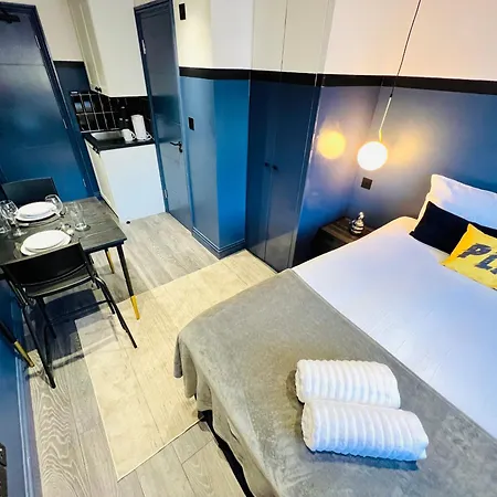 Guest house 61 Studio, Ideal For Tourists High Recommend!!!