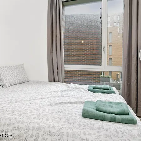 Apartment Exclusive 2 Bedroom Flat In Bromley By Bow London