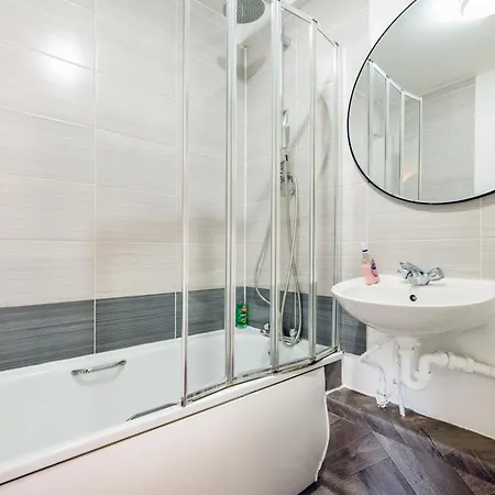 3 Bed Flat Near Paddington Apartment