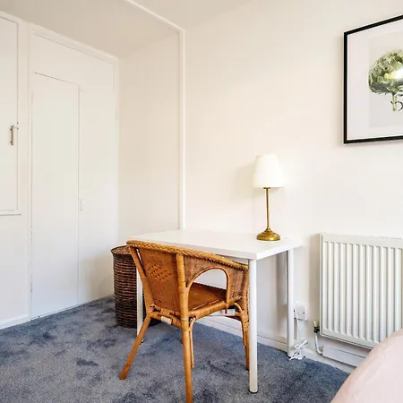 3 Bed Flat Near Paddington *