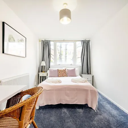 Apartment 3 Bed Flat Near Paddington London