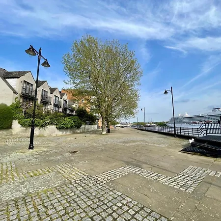 Thamesview Canary Wharf With Freeparking *