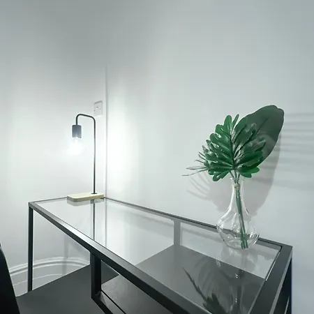 Apartment Urban Oasis With Private Garden *