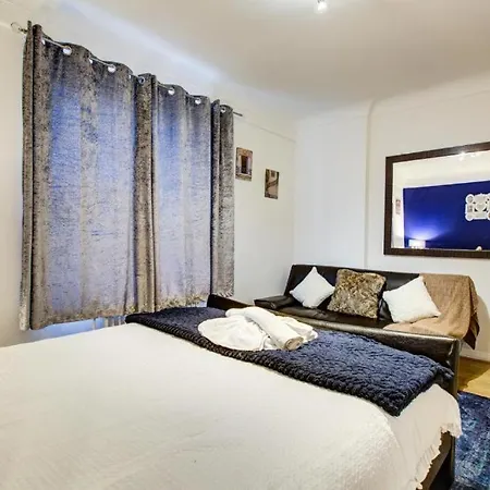 Edgware Road Comfortable Apartment *