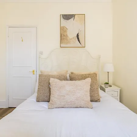 The Victoria Apartment London