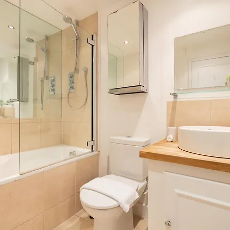 The Victoria London