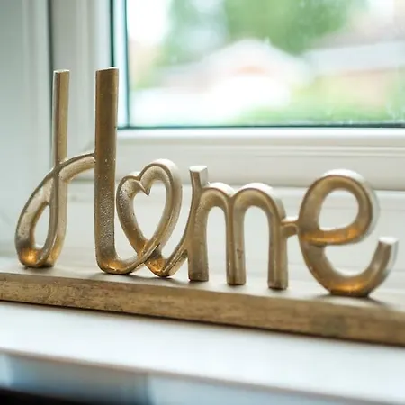 Cozy Retreat Near Heathrow Airport Feltham