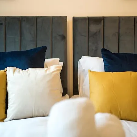 Cozy Retreat Near Heathrow Airport Feltham