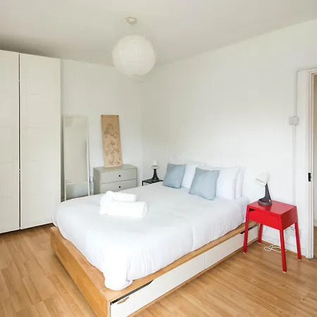 Apartment Stylish 2bd Flat With Balcony Near Stepney