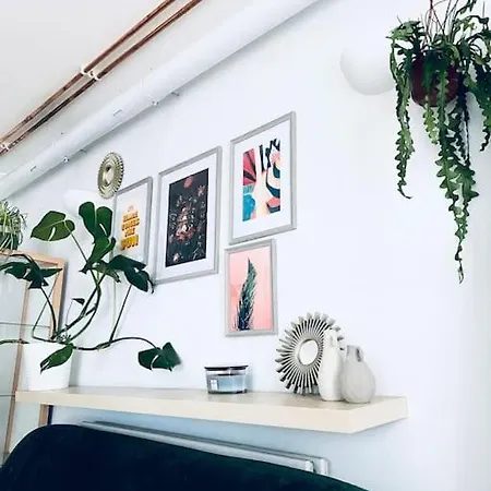 Stylish & Private Bathroom In Apartment