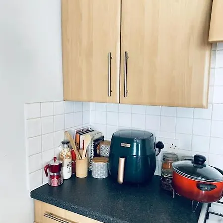 Stylish & Private Bathroom In * London