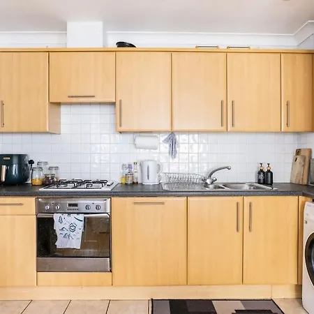 Apartment Stylish & Private Bathroom In
