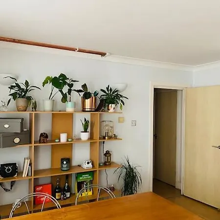 Stylish & Private Bathroom In Apartment London