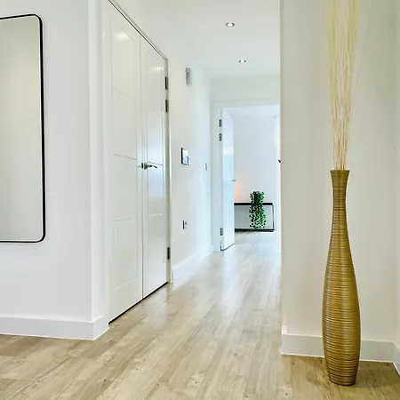 Apartment Panoramic Park And Penthouses Retreat London