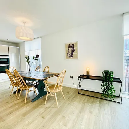 Panoramic Park And Penthouses Retreat Apartment