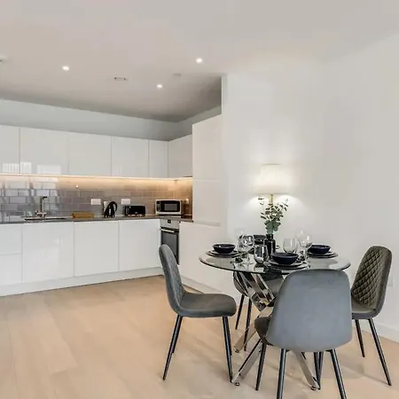 Shywharf Apartment London