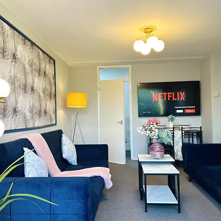 K Paddington 3 Bedroom Renovated Recently Apartment London