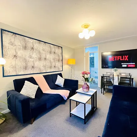 K Paddington 3 Bedroom Renovated Recently Apartment *
