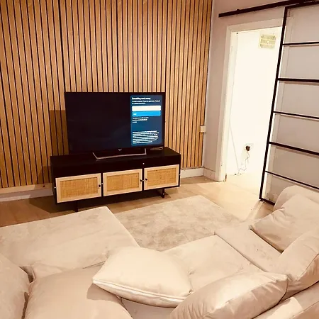 Japandi Themed London Apartment *