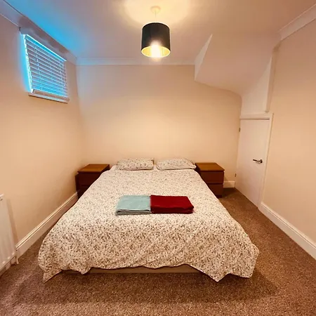 Holiday home Town House In Surbiton/kingston Surbiton