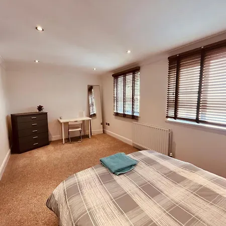Town House In Surbiton/kingston Holiday home