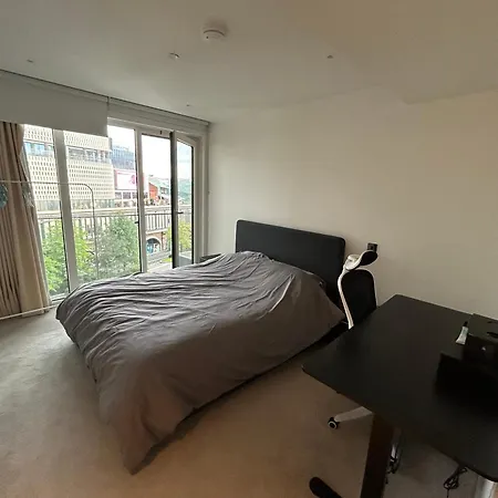 Apartment Luxury Modern 2bd 2ba White Living