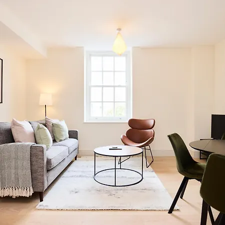 The East Mile Classic - Stunning 2bdr Flat Apartment *