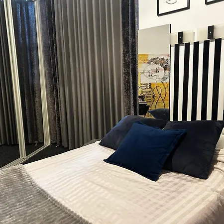 No Live Yet Apartment