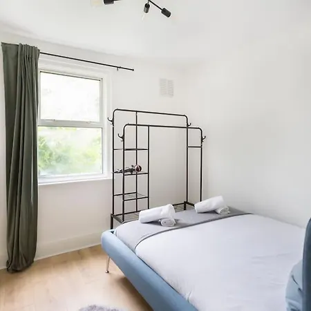 Two Bedroom In Dalston