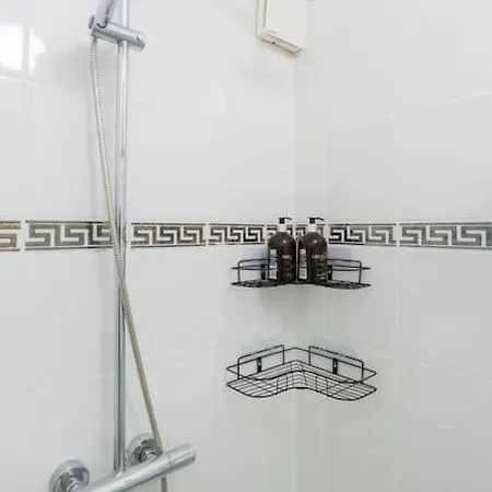 Two Bedroom In Dalston *