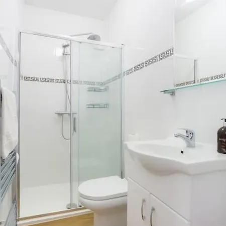 Apartment Two Bedroom In Dalston *
