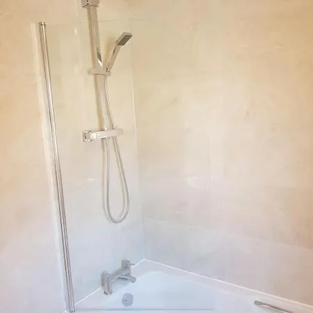 Luxurious 2 Bedroom House With Garden And Free Parking Apartment Thamesmead (Greater London)
