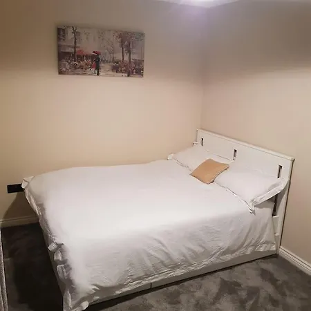 Luxurious 2 Bedroom House With Garden And Free Parking * Thamesmead (Greater London)