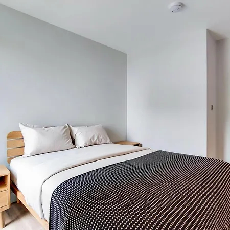 Chic And Comfortable In Apartamento *