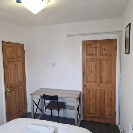 Apartment A Lovely Two Bedrooms Flat London