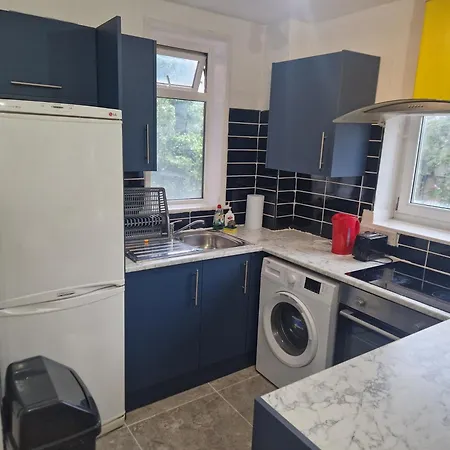 Apartment A Lovely Two Bedrooms Flat