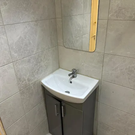 Apartment 1 Bedroom 220 London