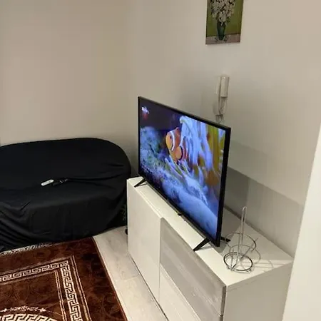 Apartment 1 Bedroom 220 London