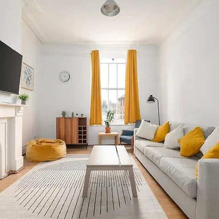 Modern 3-bedroom Haven In Vibrant Brixton Apartment *