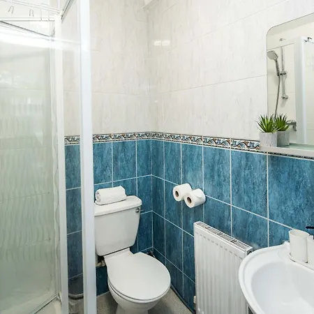 Serviced In Finchley Road