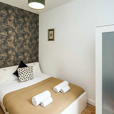 Serviced In Finchley Road * London