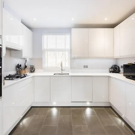 Apartment Luxurious & Modern 2 Bedroom Notting Hill Townhouse *