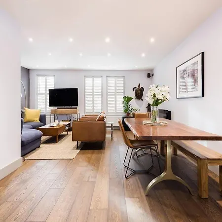 Apartment Luxurious & Modern 2 Bedroom Notting Hill Townhouse *